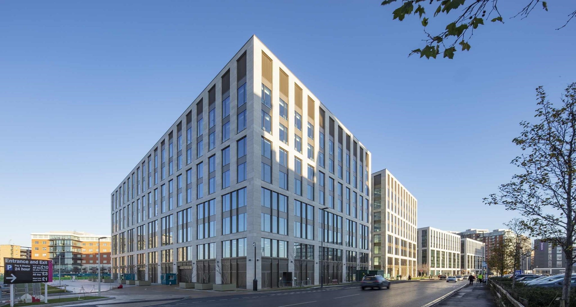 7 8 Wellington Place - Leeds - APA Facade Systems