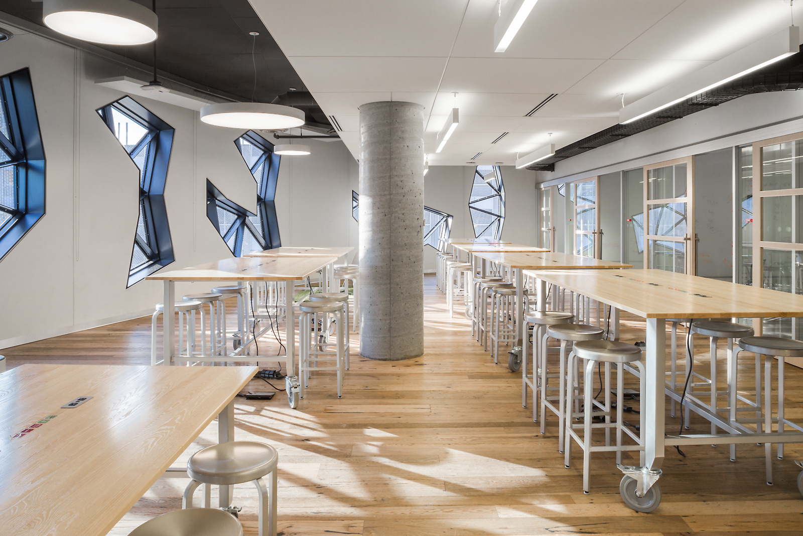 communal area - York University, Vancouver - APA Facade Systems