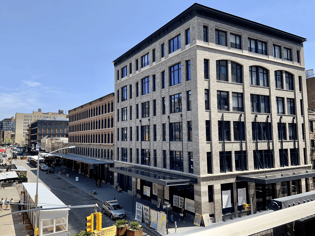 6 Impressive Window System Projects-Gansevoort Row - New York