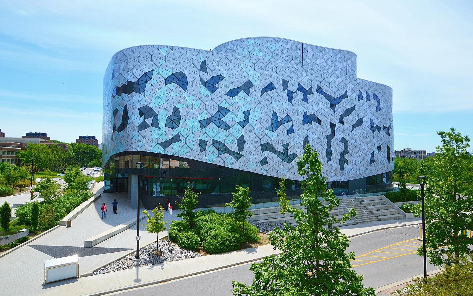 6 extraordinary curtain wall designs - the-bergeron-centre